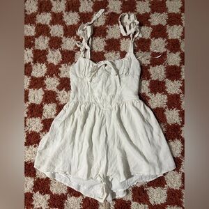 Princess Polly romper. Women’s size 2